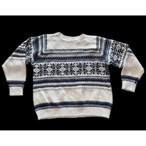 Vintage Fieldmaster Men's 2XL Ski Sweater Winter Made in USA Tan Blue Snowflakes